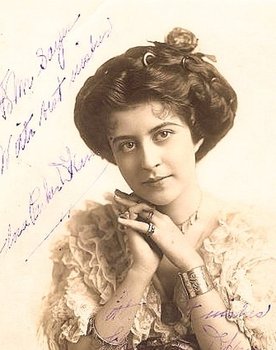 Flora Parker DeHaven as Mignon Smith (as Mrs. Carter De Haven)