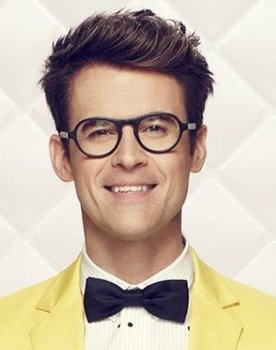 Brad Goreski as 