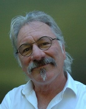 Charles Andre as Leo