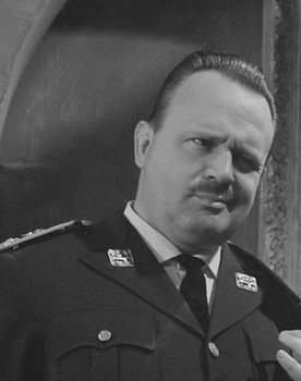Guus Verstraete as Schiettenthouder Hugo Miermans