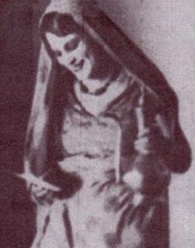 Asia Ghostantin as Parvin