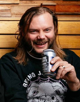 Lindsay McDougall as Bonger