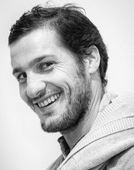 Francisco Rebelo de Andrade as Dr. José Melo