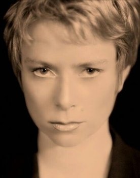 Christine Schäfer as Gretel