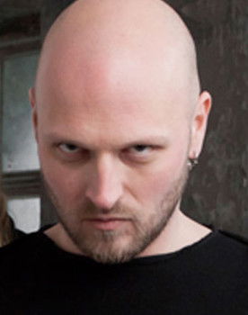 Stian Bakketeig as Strom