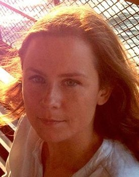 Eva Kolcze as 