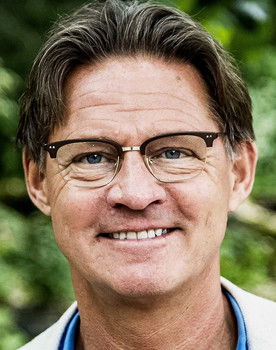 Mikael Sandström as Tävlande