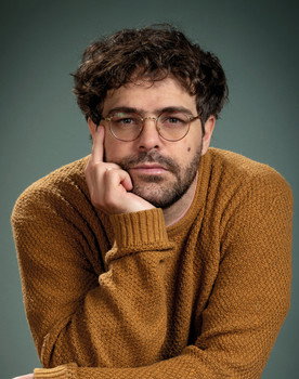 Peter Lanzani as Miguel Prieto