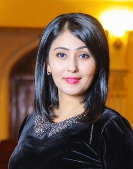 Marifat Ortiqova as Dugona