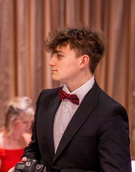 Harrison Earl as British Soldier #1