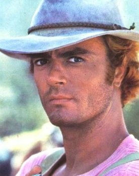 Antonio Cantafora as Paul