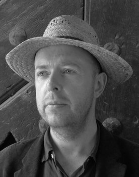 Martin C. Putna as Moderátor
