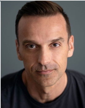 Kreg Weiss as Father