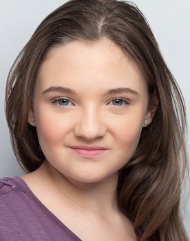 Delphina Belle as Jamie