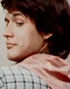 Yuri Yatsenko as парень с гитарой