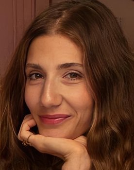 Nadyn Chalhoub as Leila