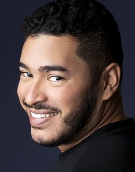 Ernesto Montero as Jonás