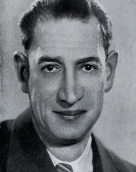 Georges Bever as 