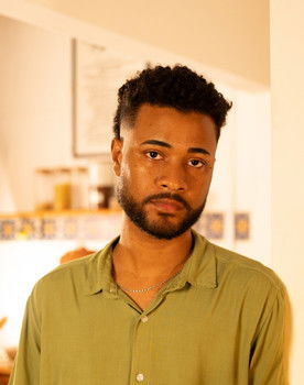 Matheus Sérgio as Josué