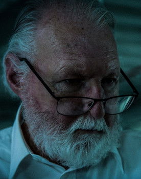 Chris Hardy as Psych 2-B