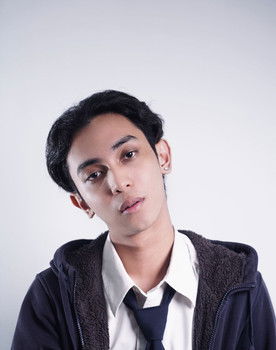 Ajiv Erkhan as Athar