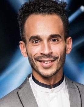 Adil Aarab as Night shop clerk