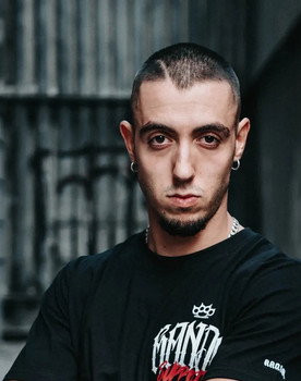 Jarfaiter as Toño
