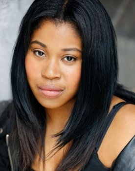 Dominique Fishback Photo
