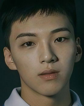 Wang Zhaozhu as Feng Xiaoao