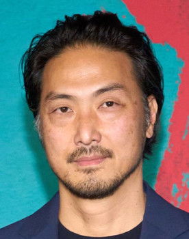 Takehiro Hira as Shinji Tada