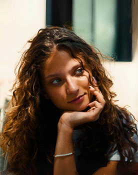 Malaïka Bourgi-Gordon as Savannah Owens