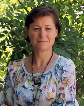 Maya Ravéreau as Self