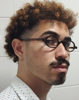 Fábio de Cácia as Marcos
