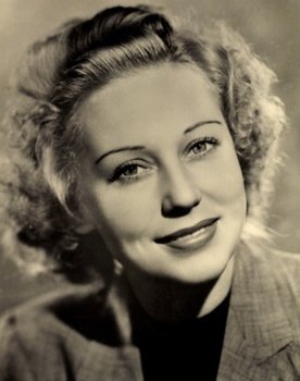 Leny Marenbach as Eri Bell