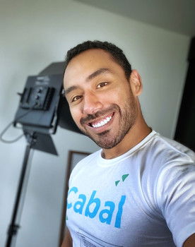 Edwin Bambuchia Ramírez as Fibro