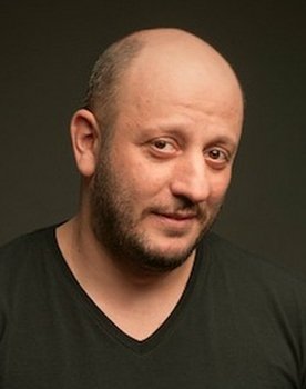 Serkan Keskin as Kenan
