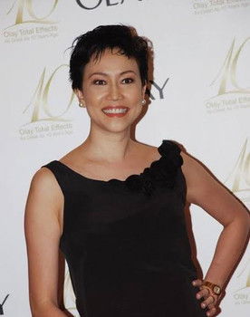 Bernie Chan as Lily Sun