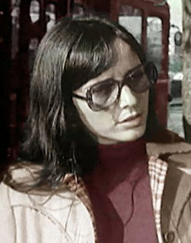 Violeta Dede as Shpresa