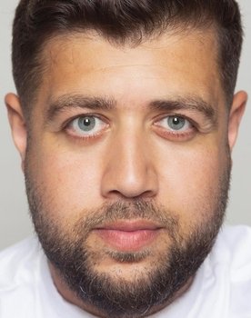 Wahid Sui Mahmoud as Dommer