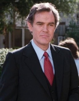 Grant Owens as Mike Anderson