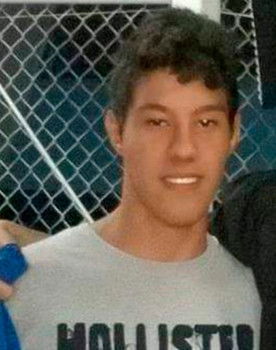 Brunno Duarte as Homem