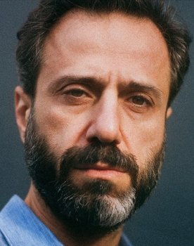 Ebrahim Azizi as Mani