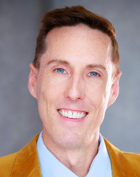 Jason Beaubien as Maitre d'