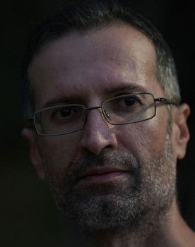 Ayhan ünal as Painter man