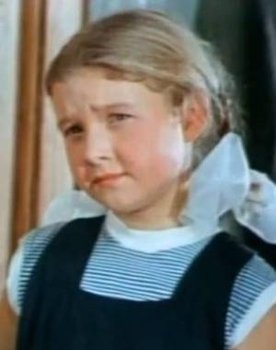 Vera Povetkina as Женя