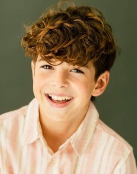Lewis Cummins as Young Jake