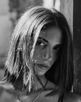 Saty Martirosyan as Liza