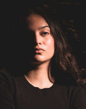 Renara Dutra as Garota