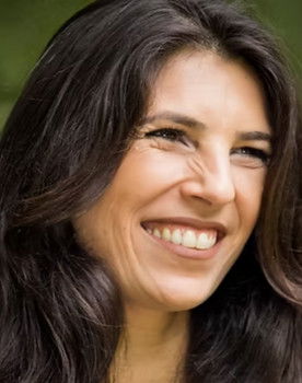 Suzana Muniz as Mistival