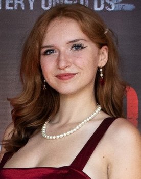 Lainy Larsen as Sophia